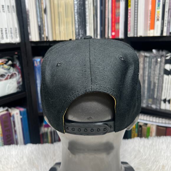 MARVEL DR. STRANGE EYE OF AGAMOTTO SNAPBACK HAT - Picture 4 of 8